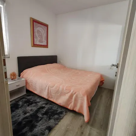 Lägenhet New Apartman With Jacuzzi Dugi Rat